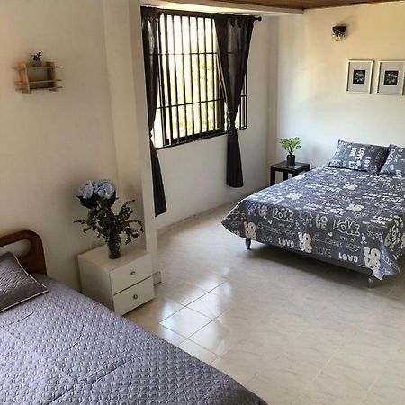 Habitaciones Independientes Cerca Al Aeropuerto 1 Cartagena Kültér fotó
