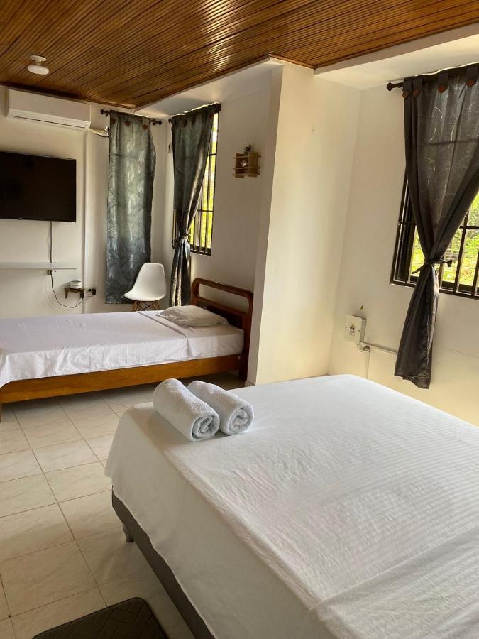 Habitaciones Independientes Cerca Al Aeropuerto 1 Cartagena Kültér fotó